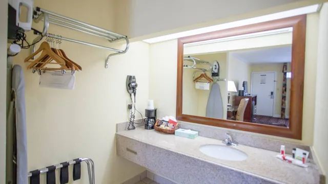 Days Inn by Wyndham Shenandoah photo 8