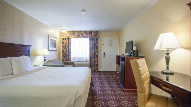 Days Inn by Wyndham Shenandoah photo 10