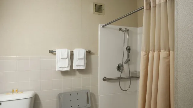 Days Inn by Wyndham Sidney OH photo 11