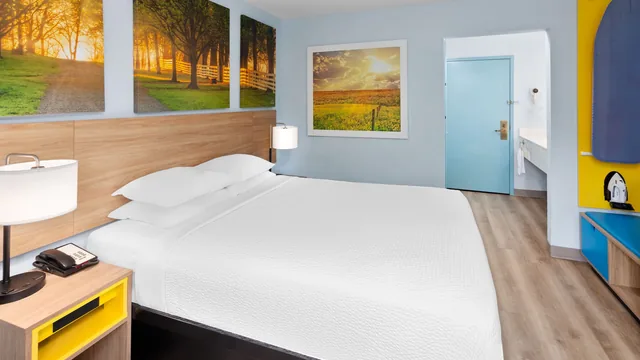 Days Inn & Suites by Wyndham Siler City photo 7