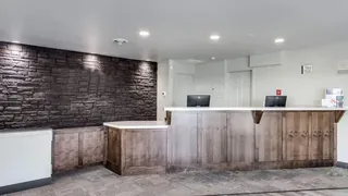 Days Inn & Suites by Wyndham Spokane