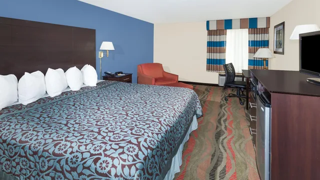 Days Inn by Wyndham Springfield photo 12