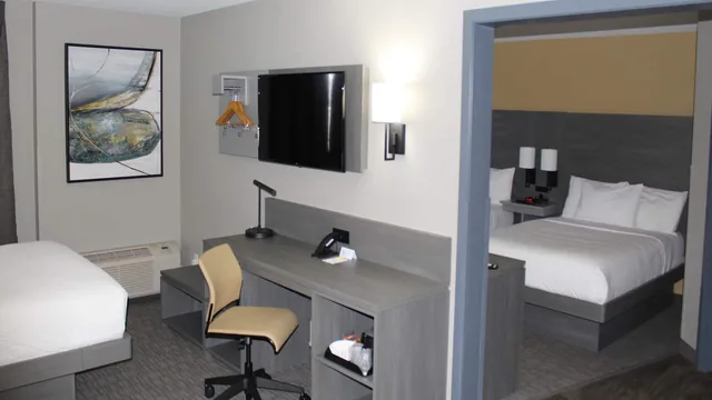 Days Inn by Wyndham Stony Plain photo 7