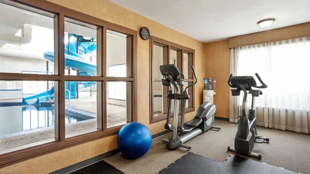Days Inn & Suites by Wyndham Strathmore photo 4