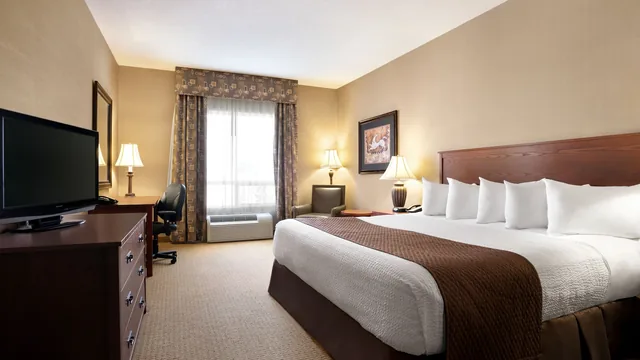 Days Inn & Suites by Wyndham Strathmore photo 10