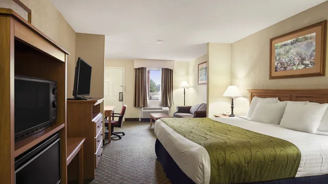 Days Inn & Suites by Wyndham Stuttgart photo 9