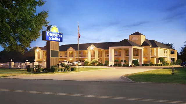 Days Inn & Suites by Wyndham Stuttgart photo 10
