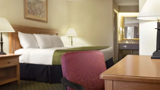 Days Inn & Suites by Wyndham Stuttgart photo 11