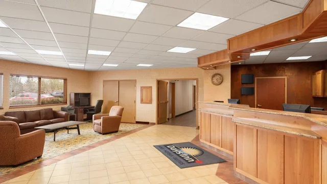 Days Inn by Wyndham Swift Current photo 11