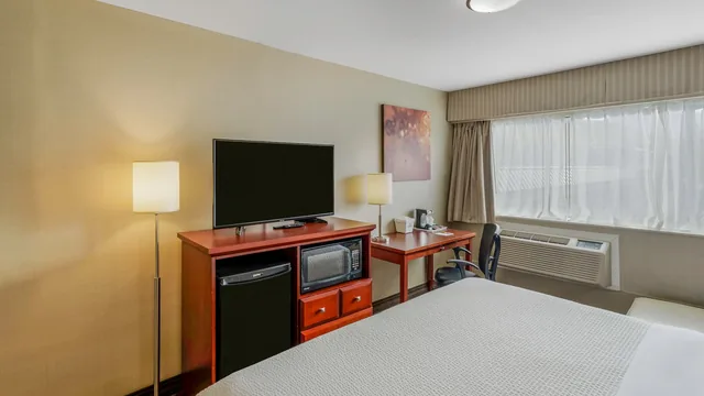 Days Inn by Wyndham Terrace photo 2