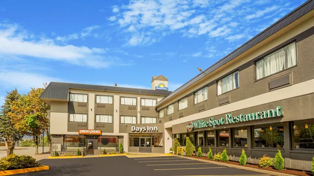 Days Inn by Wyndham Terrace photo 9