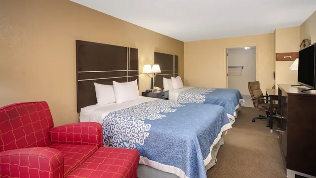 Days Inn by Wyndham Thomaston photo 7