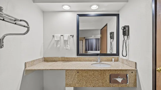 Days Inn by Wyndham Tucson Airport photo 6