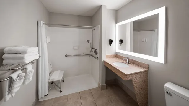 Days Inn by Wyndham Tulsa Central photo 8