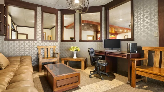 Days Inn by Wyndham Vermilion photo 12