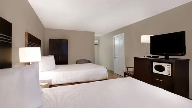 Days Inn by Wyndham Vernon photo 9