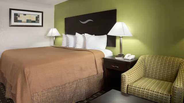 Days Inn by Wyndham West Memphis photo 3