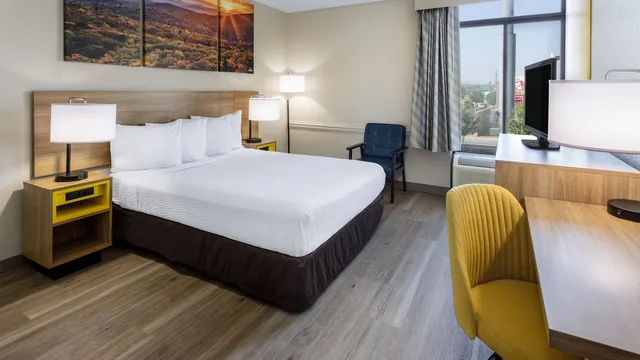 Days Inn by Wyndham Winchester photo 6