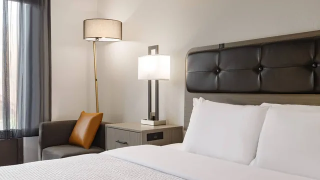 La Quinta Inn & Suites by Wyndham Dothan photo 12