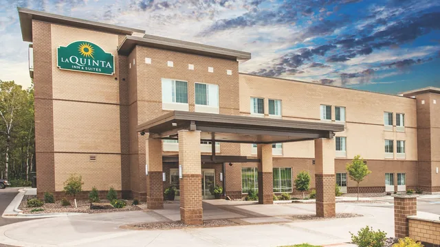 La Quinta Inn & Suites by Wyndham Duluth photo 6