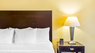La Quinta Inn & Suites by Wyndham Eastland