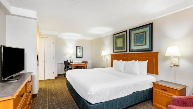 La Quinta Inn by Wyndham El Paso West photo 3