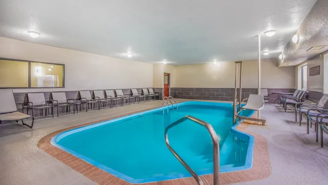 La Quinta Inn & Suites by Wyndham Fairborn Wright-Patterson photo 3