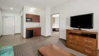La Quinta Inn & Suites by Wyndham Fort Worth Arlington West