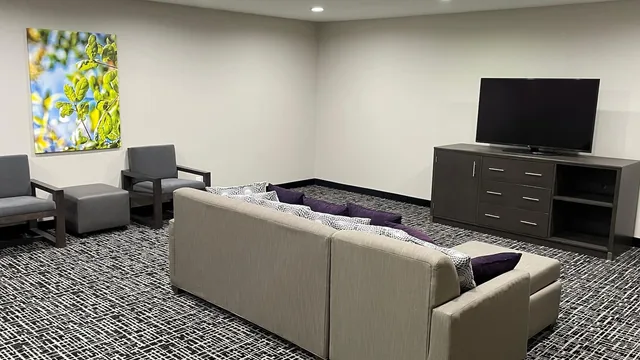 La Quinta Inn & Suites by Wyndham Indianapolis Downtown photo 1