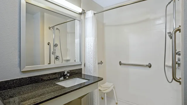 La Quinta Inn & Suites by Wyndham Kearney photo 3