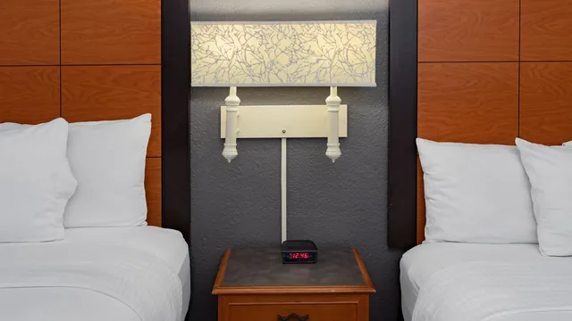 La Quinta Inn by Wyndham Laredo I-35 photo 5