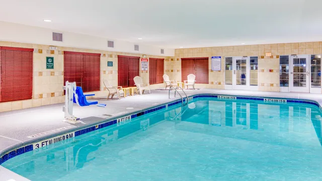 La Quinta Inn & Suites by Wyndham Macon West photo 1