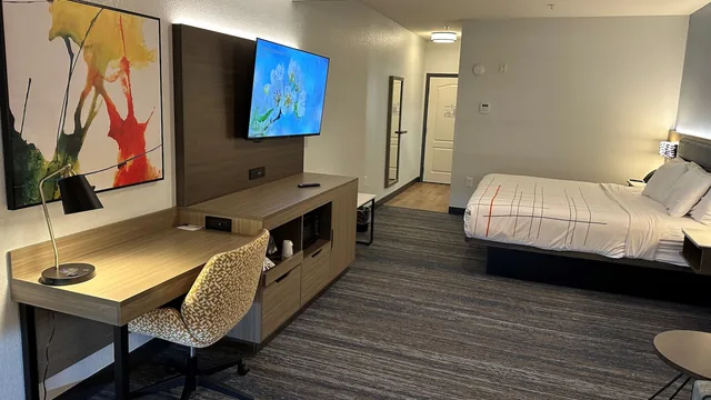 La Quinta Inn & Suites by Wyndham Macon West photo 10