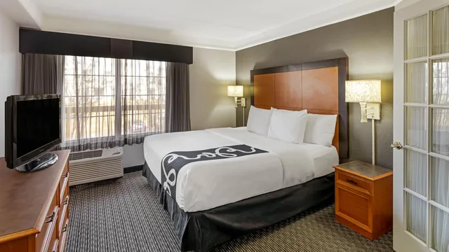 La Quinta Inn & Suites by Wyndham Macon photo 2
