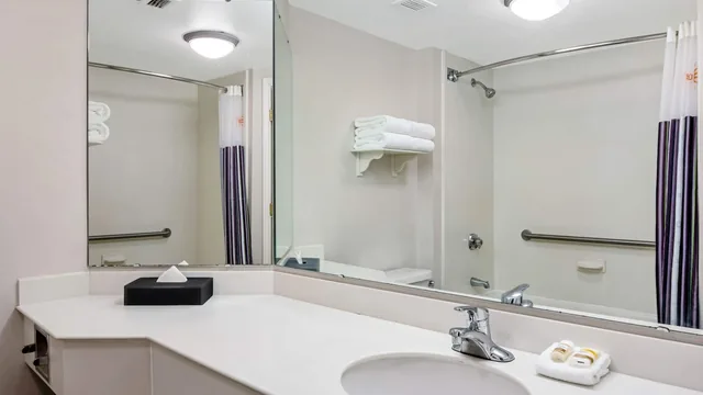 La Quinta Inn & Suites by Wyndham Macon photo 10