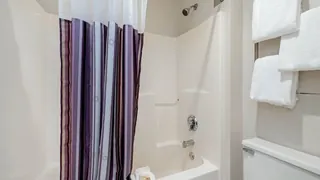 La Quinta Inn & Suites by Wyndham Mansfield OH
