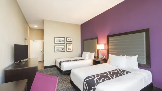 La Quinta Inn & Suites by Wyndham Memphis Downtown photo 6