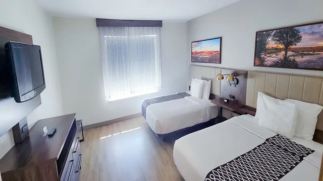 La Quinta Inn & Suites by Wyndham Dallas Mesquite photo 10