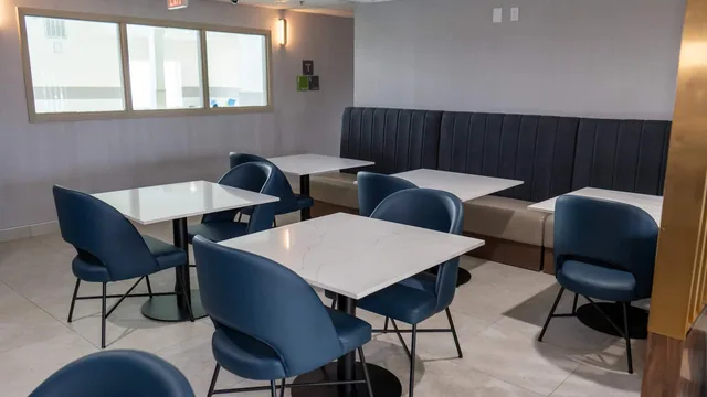 La Quinta Inn & Suites by Wyndham Dallas Mesquite photo 12