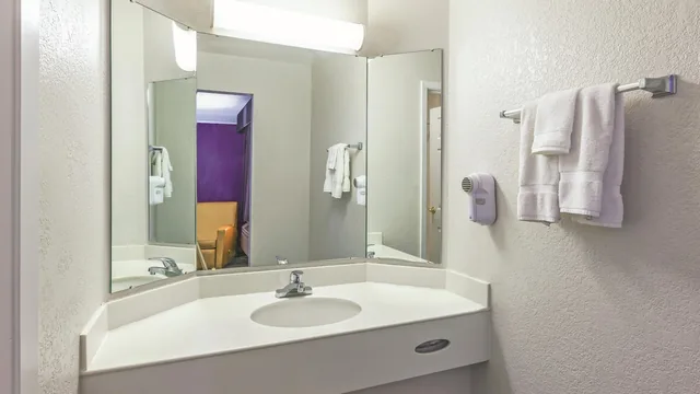 La Quinta Inn by Wyndham Midland photo 9