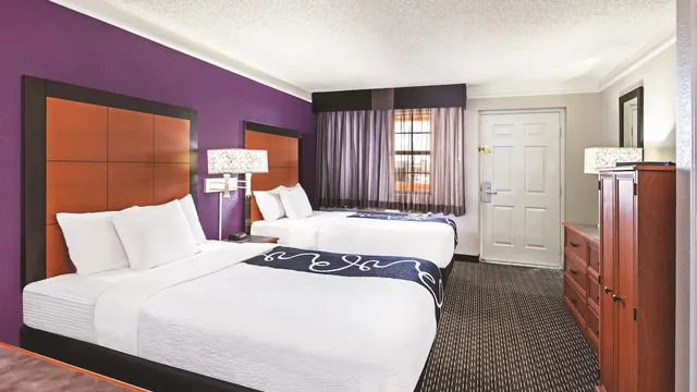 La Quinta Inn by Wyndham Midland photo 10