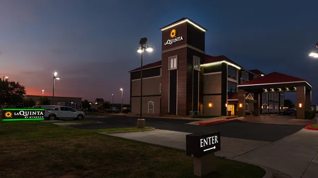 La Quinta Inn & Suites by Wyndham Midland North photo 2