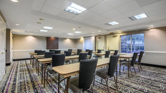 La Quinta Inn & Suites by Wyndham Myrtle Beach Broadway Area photo 9