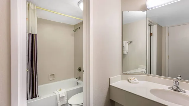 La Quinta Inn by Wyndham Odessa photo 6