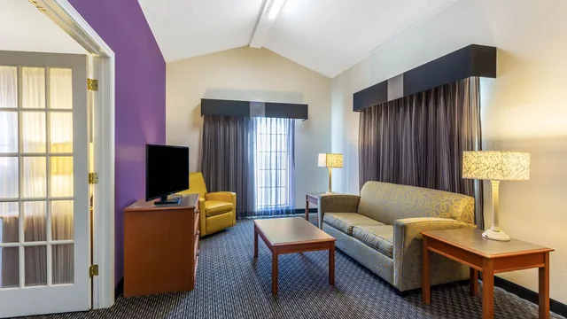La Quinta Inn by Wyndham Odessa photo 9