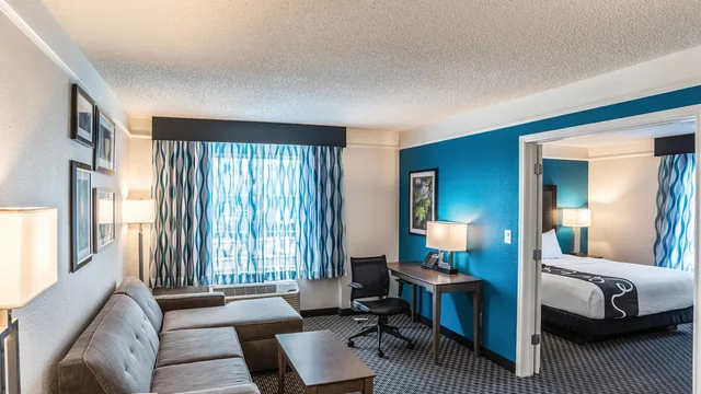 La Quinta Inn & Suites by Wyndham Phoenix Chandler photo 6