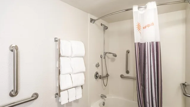 La Quinta Inn & Suites by Wyndham Phoenix Chandler photo 7