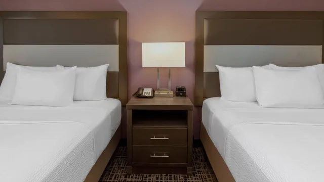 La Quinta Inn & Suites by Wyndham Rockwall photo 1