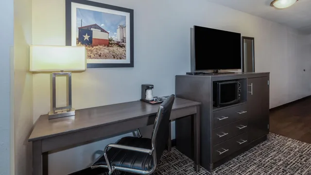 La Quinta Inn & Suites by Wyndham Rockwall photo 10