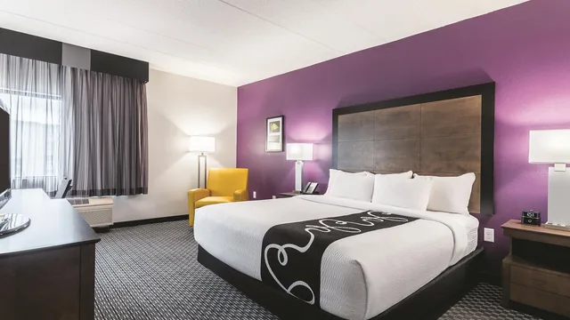 La Quinta Inn & Suites by Wyndham Salem NH photo 12